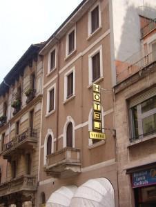 Hotel Verona 米兰 外观 照片